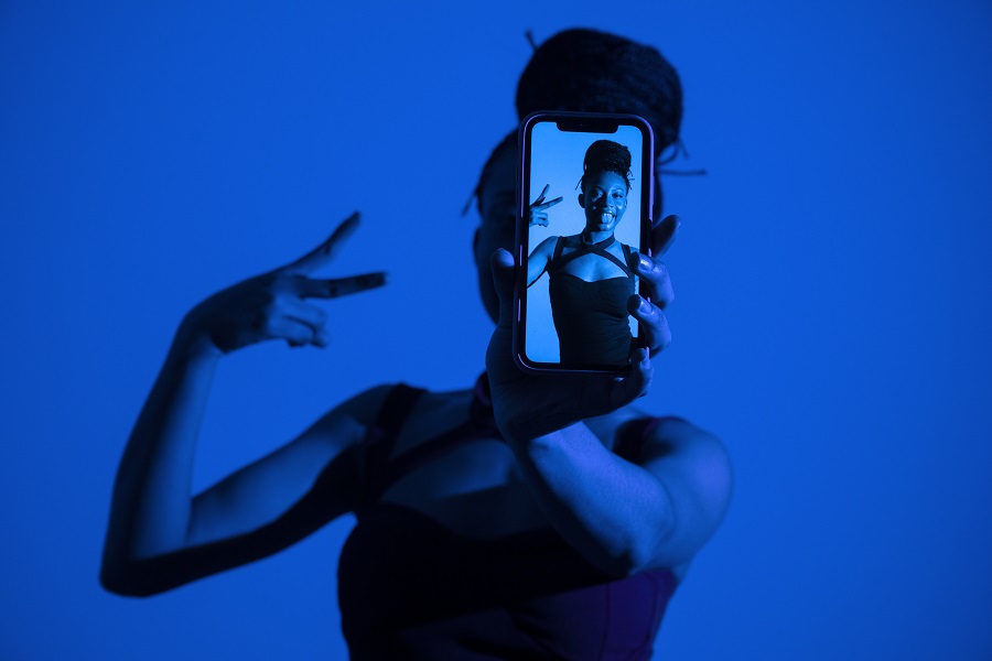 How ai model generators and virtual influencers are changing social ads